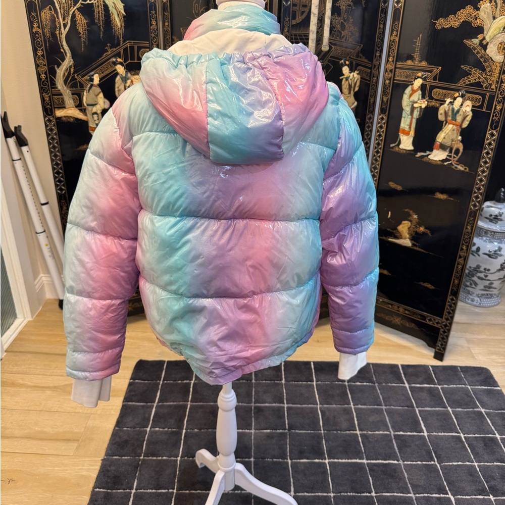 Beach Riot Multicolor Puffer Jacket. Size M - Picture 3 of 3